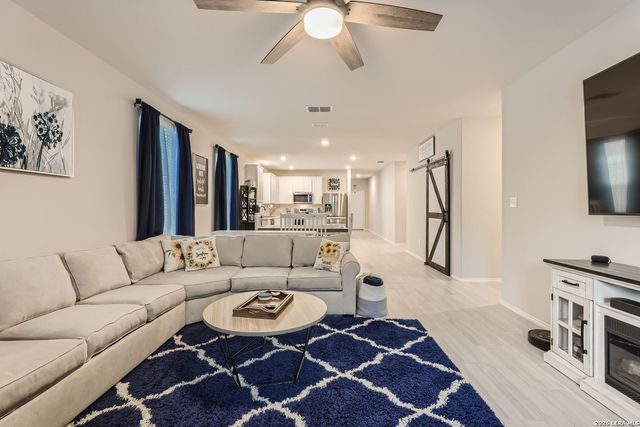 721 Sweetgrass, New Braunfels, TX 78130