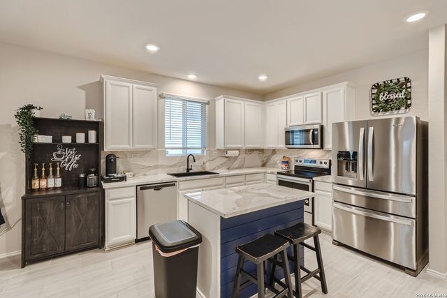 721 Sweetgrass, New Braunfels, TX 78130