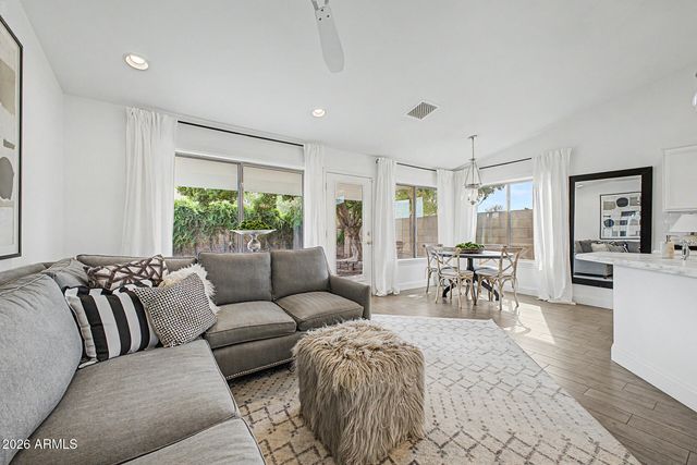 1601 E BARBARITA Avenue, Gilbert, AZ 85234