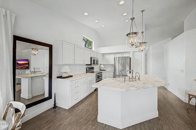 1601 E BARBARITA Avenue, Gilbert, AZ 85234