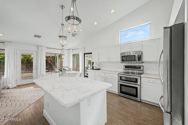 1601 E BARBARITA Avenue, Gilbert, AZ 85234