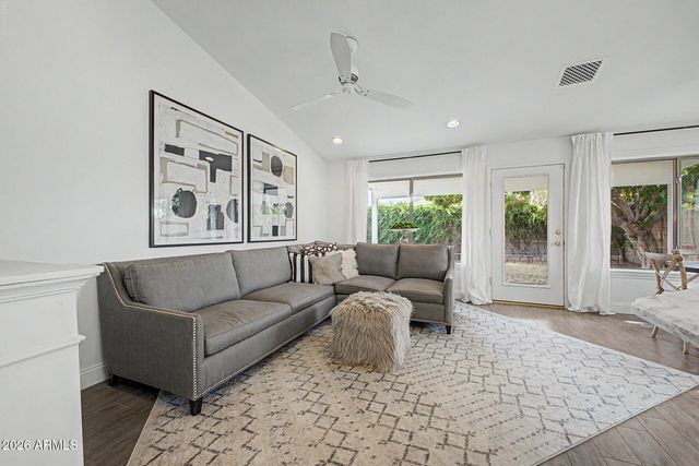 1601 E BARBARITA Avenue, Gilbert, AZ 85234
