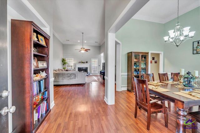 124 Roseine Drive, Warner Robins, GA 31088