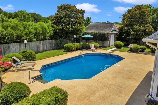 124 Roseine Drive, Warner Robins, GA 31088