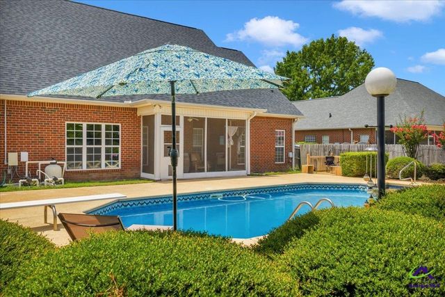 124 Roseine Drive, Warner Robins, GA 31088