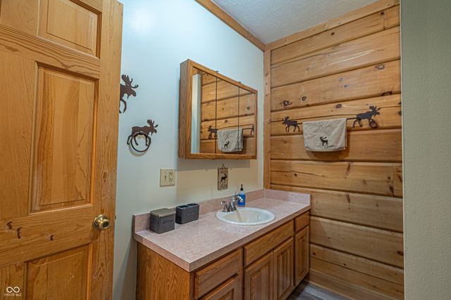 8277 E Lake Shore Drive, Rockville, IN 47872