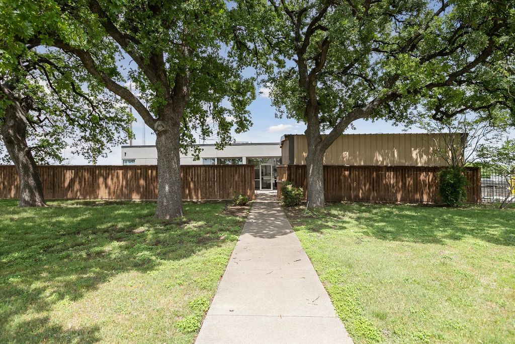 5685 E Loop 820 S, Fort Worth, TX 76119