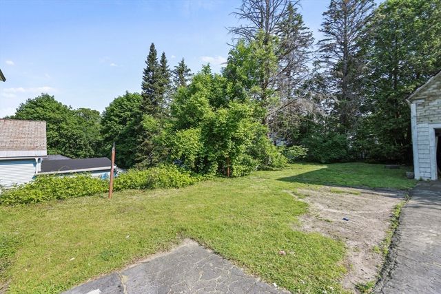 35 Jackson St, North Adams, MA 01247