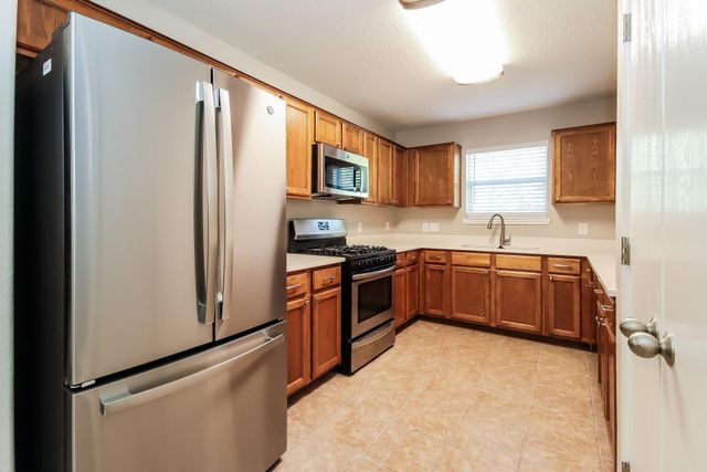 10005 Sterling Place Drive, Conroe, TX 77303