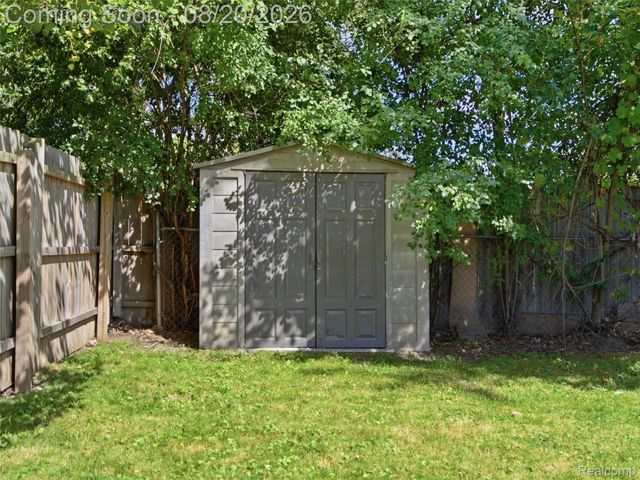 2226 Kipling Avenue, Berkley, MI 48072