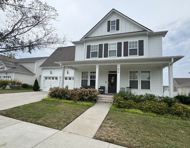 832 Rockwell Dr, Hendersonville, TN 37075