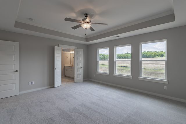 832 Rockwell Dr, Hendersonville, TN 37075