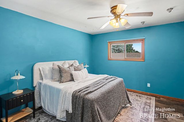 9422 Sparta Avenue NW, Sparta, MI 49345