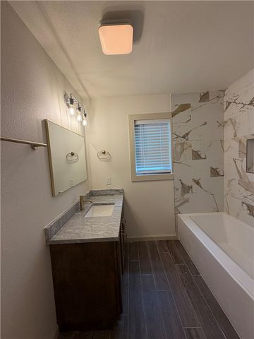 3226 Bimini Dr, Corpus Christi, TX 78418