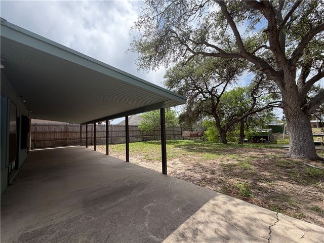 3226 Bimini Dr, Corpus Christi, TX 78418