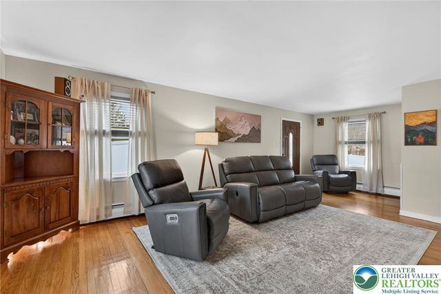 2515 East Texas Boulevard, Allentown City, PA 18103