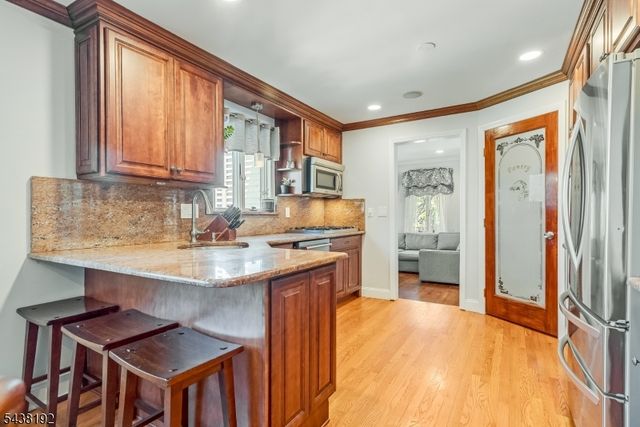 15 Harvey Dr, Summit City, NJ 07901