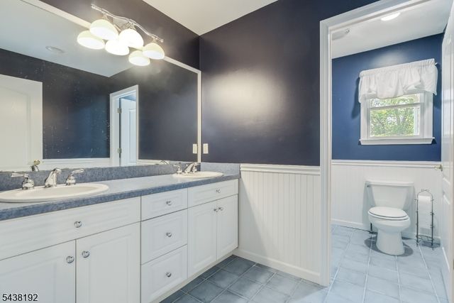 15 Harvey Dr, Summit City, NJ 07901