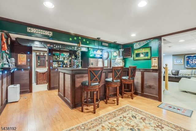 15 Harvey Dr, Summit City, NJ 07901