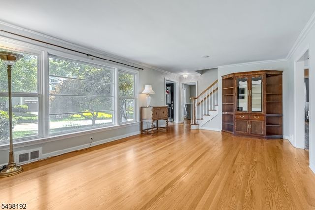 15 Harvey Dr, Summit City, NJ 07901