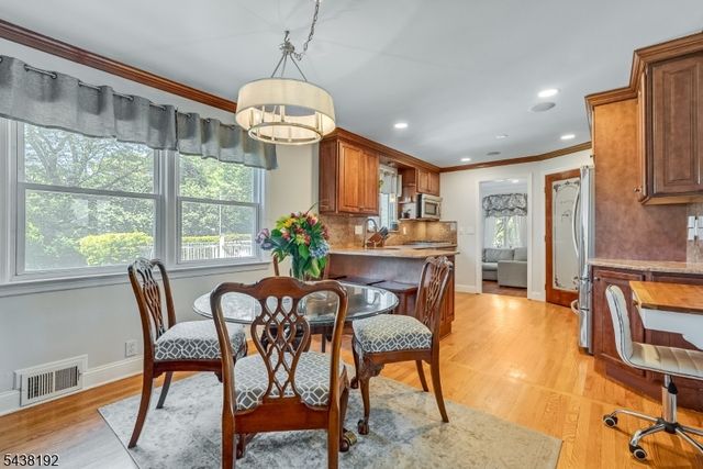15 Harvey Dr, Summit City, NJ 07901