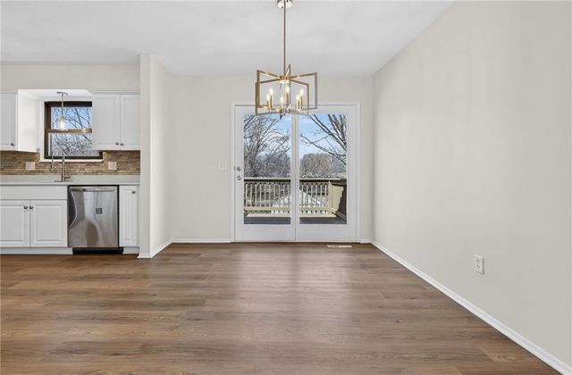 309 SE Avon Street, Blue Springs, MO 64014