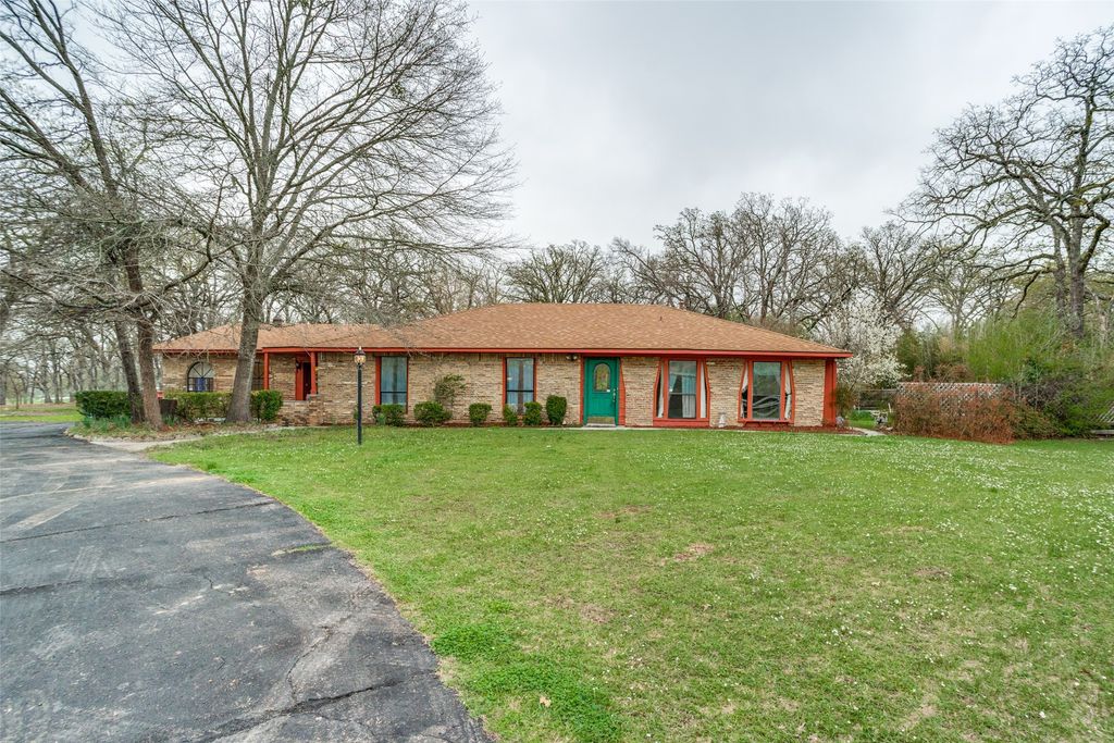 1620 Mamie Road, Greenville, TX 75402