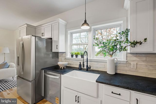 104 E HAVEN CT, Charlottesville, VA 22911