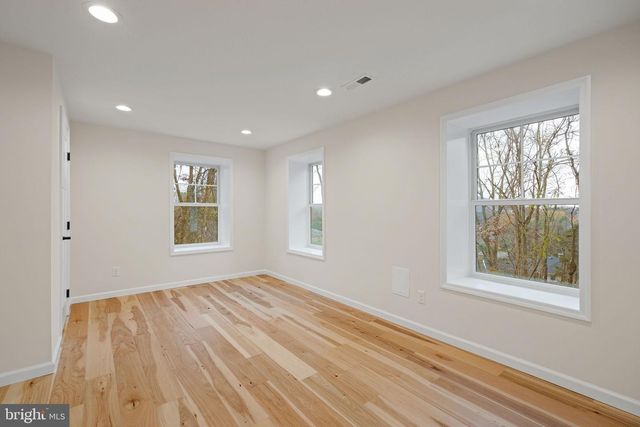 104 E HAVEN CT, Charlottesville, VA 22911