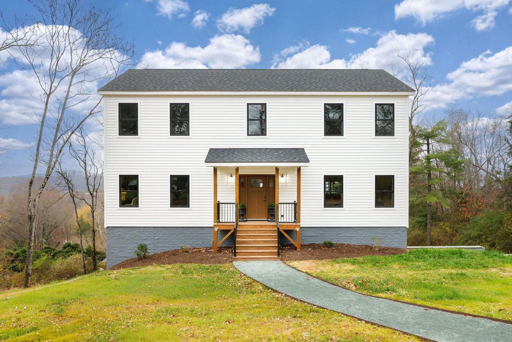 104 E HAVEN CT, Charlottesville, VA 22911