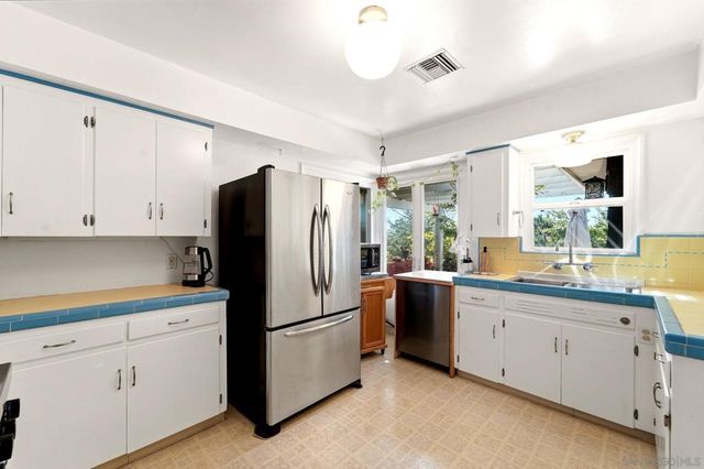 4804 60th St, San Diego, CA 92115