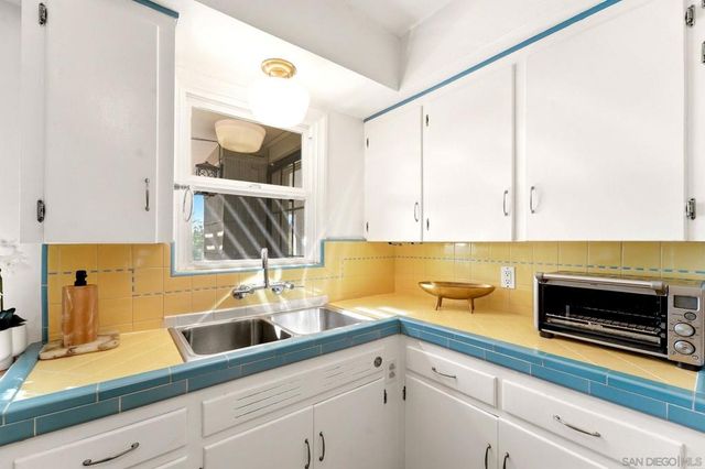 4804 60th St, San Diego, CA 92115