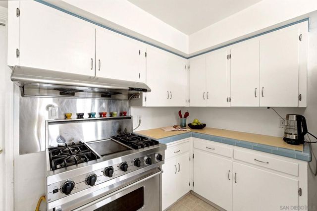 4804 60th St, San Diego, CA 92115