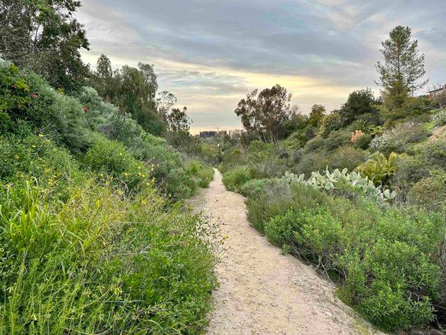 4804 60th St, San Diego, CA 92115