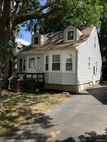 2427 Cambridge Road, Berkley, MI 48072
