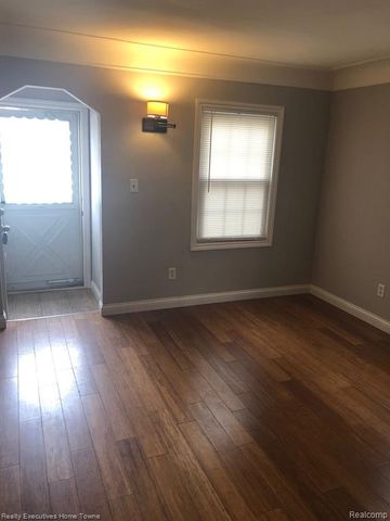 2427 Cambridge Road, Berkley, MI 48072