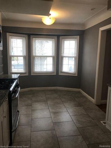 2427 Cambridge Road, Berkley, MI 48072