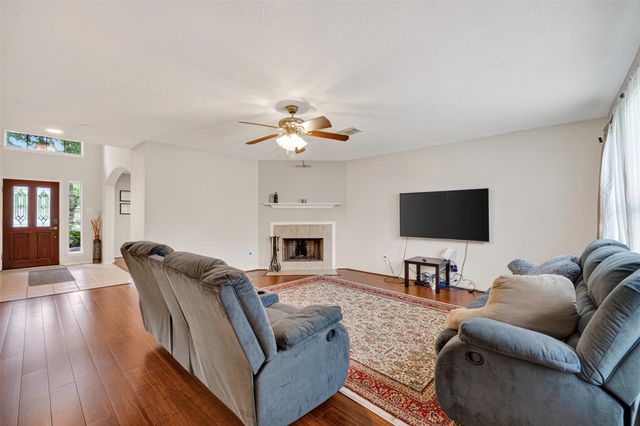 12042 Clear Brook Oak Street, Houston, TX 77089