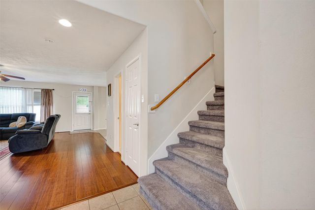 12042 Clear Brook Oak Street, Houston, TX 77089