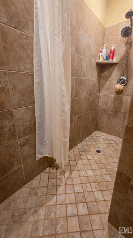 5521 Black Pearl Court, Bakersfield, CA 93313