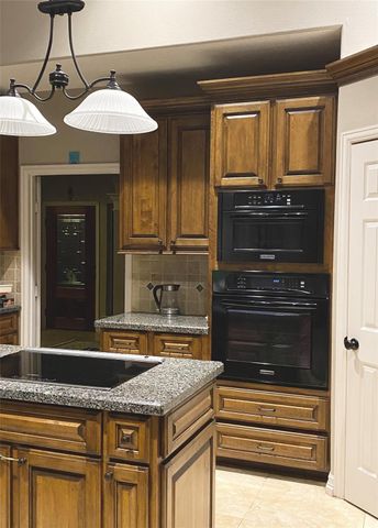 11611 Canyon Breeze Drive, Tomball, TX 77377