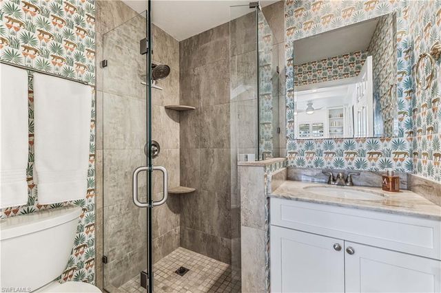 282 4th ST S # 204, Naples, FL 34102