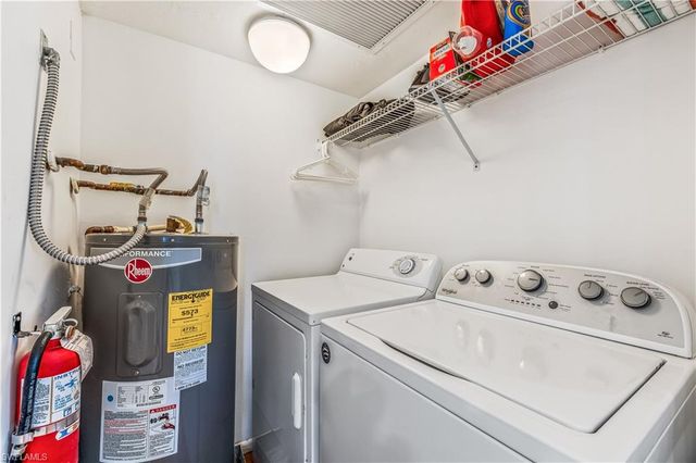 282 4th ST S # 204, Naples, FL 34102