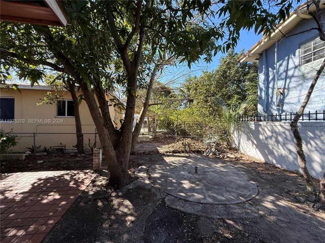 313 NE 57th St 313, Miami, FL 33137