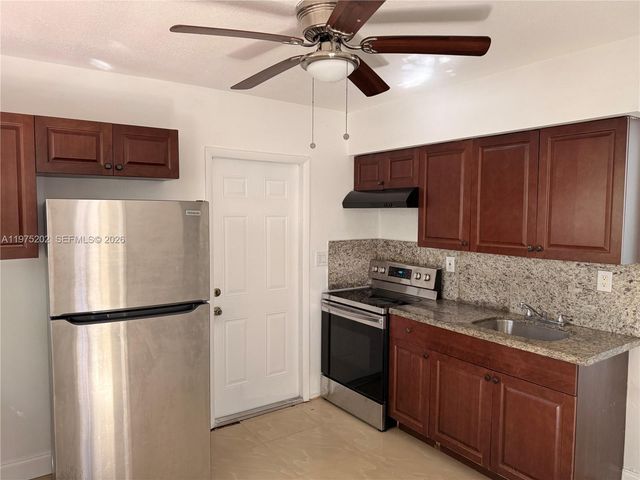 313 NE 57th St 313, Miami, FL 33137