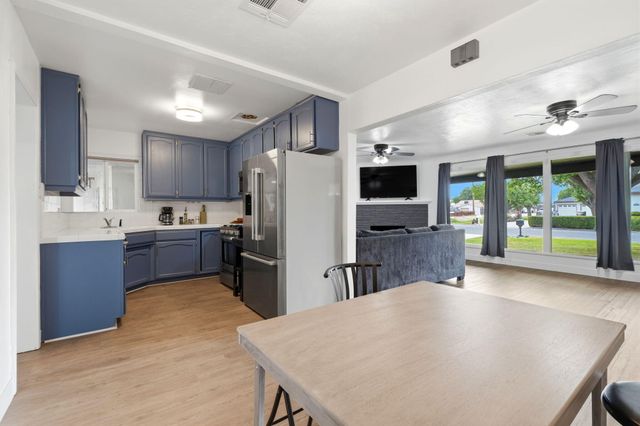 630 Auburn Street, Tulare, CA 93274