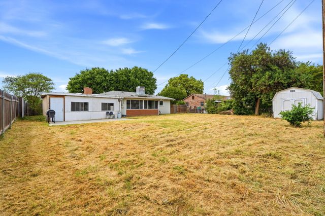 630 Auburn Street, Tulare, CA 93274