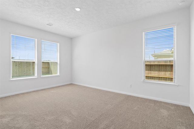 5514 Blackbird Lane, Hitchcock, TX 77563