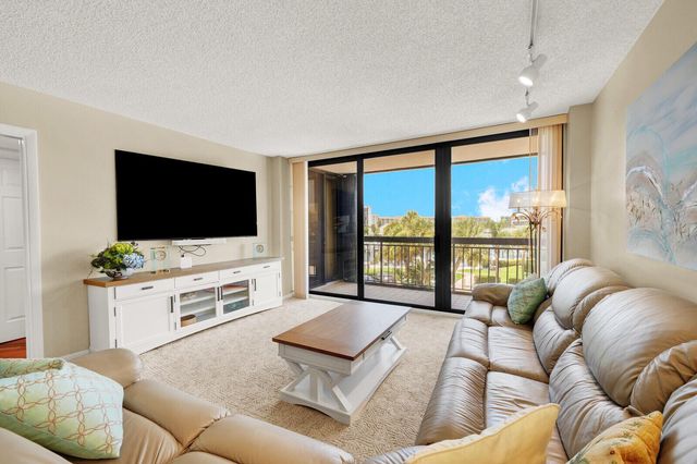 2697 N Ocean Boulevard F-303, Boca Raton, FL 33431
