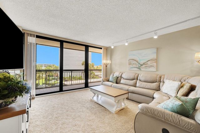 2697 N Ocean Boulevard F-303, Boca Raton, FL 33431